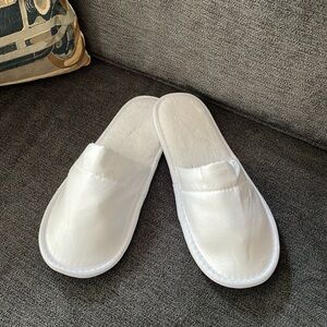 Soft Luxury Waffle Hotel Spa Slippers - Unisex White